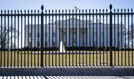 رويترز: ترامب يسعى لتجنب حرب طويلة مع إيران مع التلويح بتصعيد كبير