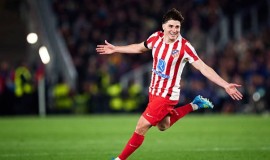 أتلتيكو مدريد يصدم برشلونة: جوليان ألفاريز ليس للبيع بأي ثمن