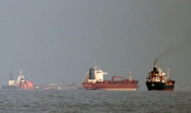 تصعيد في هرمز.. إيران تحتجز سفينتين والمفاوضات تراوح مكانها