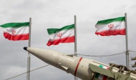 إيران تستهدف قواعد ومواقع حيوية للجيش الأمريكي بالكويت والبحرين والأردن