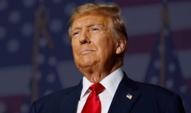 ترامب يكشف عن محادثات معمقة مع إيران ويؤكد موقفا عسكريا حازما