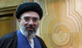 خامنئي يعلن موافقته على الإتفاق مع أمريكا: المفاوضات المباشرة لن تعني الإذعان للعدو