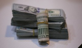 هبوط أسعار الدولار في الأسواق العراقية مع ختام التعاملات