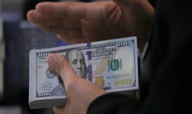 الدولار يتراجع بشكل طفيف في بغداد وأربيل مع افتتاح التداول