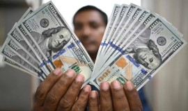 انخفاض طفيف للدولار في الأسواق العراقية