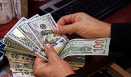 الدولار يغلق منخفضاً في أسواق بغداد وأربيل