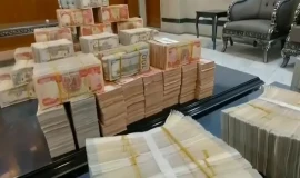 الكشف عن فجوة مالية بالعراق بـ9.5 مليار دولار شهرياً رغم تأمين الرواتب