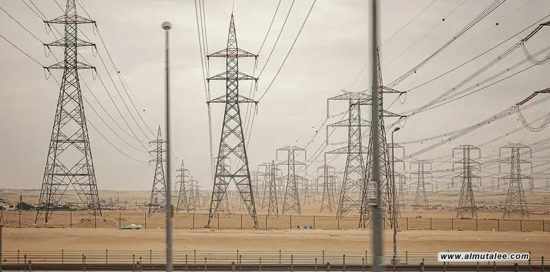 خروج 7 خطوط كهرباء عن الخدمة في الكويت بسبب سقوط شظايا