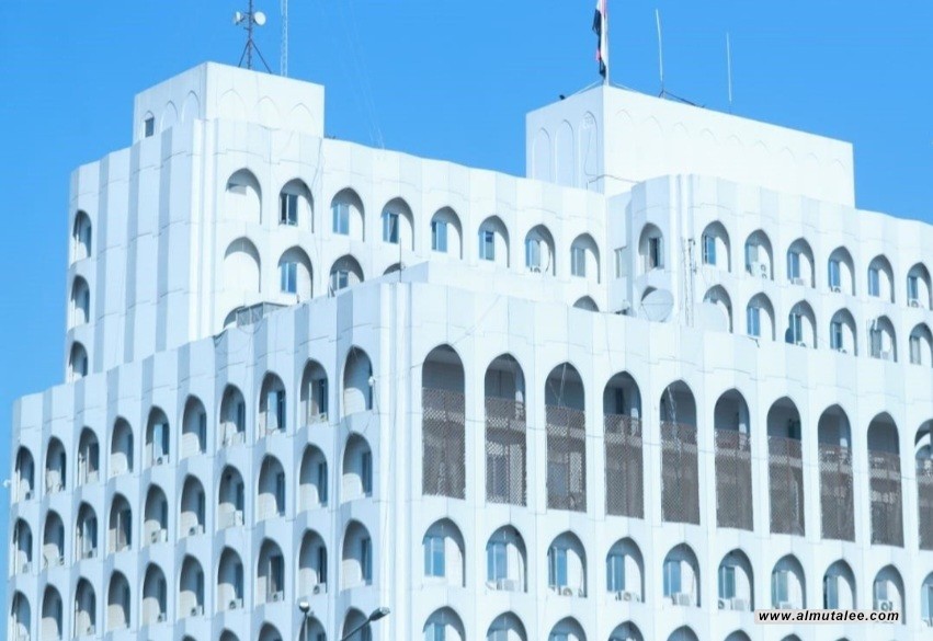 العراق يدين استهداف منشآت الطاقة في حقل بارس الإيراني