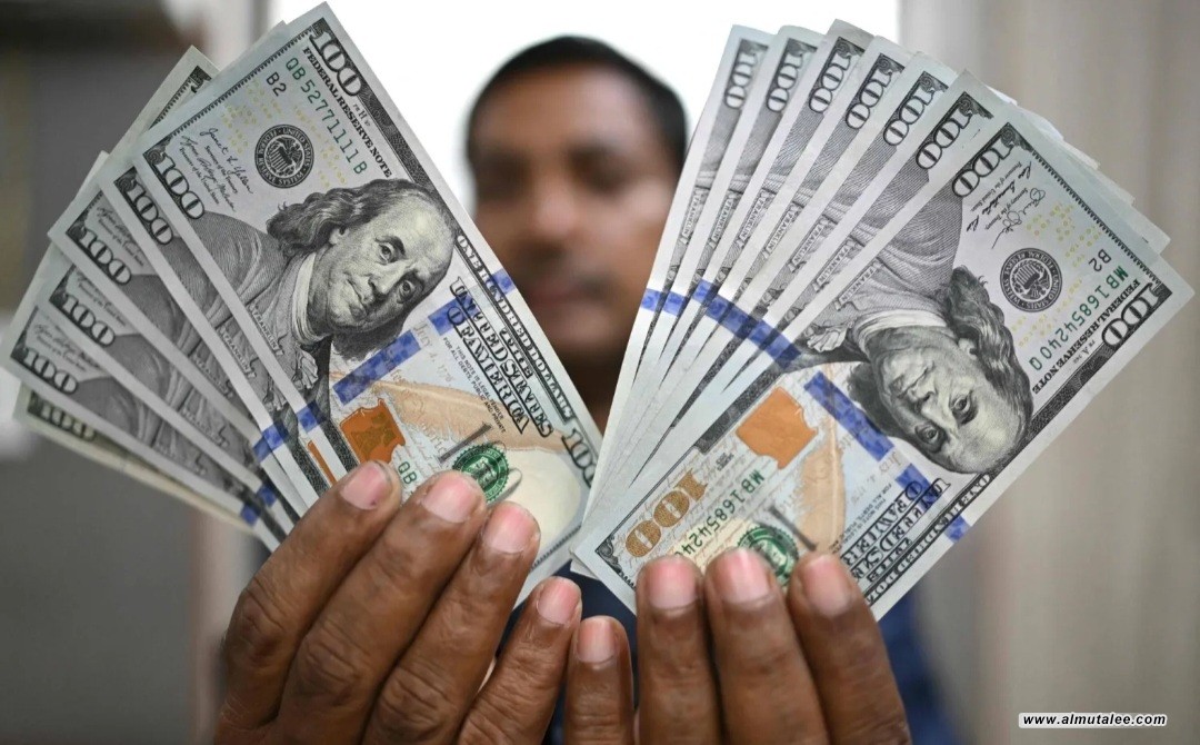 مع افتتاح التداولات.. الدينار يسجل تحسناً طفيفاً أمام الدولار