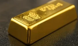 صعود الذهب مع انخفاض النفط وتراجع مخاوف التضخم عالمياً