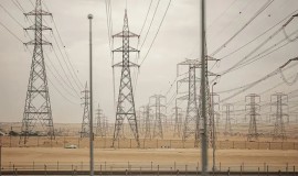 خروج 7 خطوط كهرباء عن الخدمة في الكويت بسبب سقوط شظايا