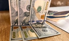 ارتفاع طفيف للدولار في بغداد واستقراره في أربيل مع الإغلاق