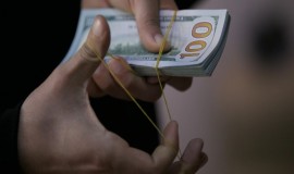 استقرار أسعار الصرف في العاصمة وتراجع طفيف في أربيل