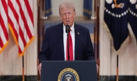 ترامب يلوّح بتمديد المهلة لإيران وسط تصعيد ووساطات لوقف إطلاق النار