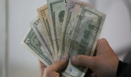 أسعار صرف الدولار تسجل ارتفاعا في بغداد وأربيل